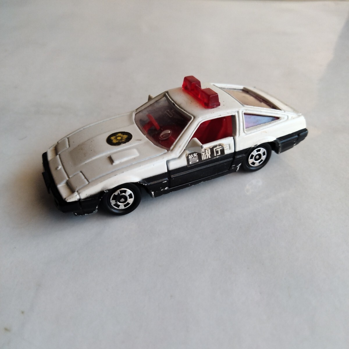 □トミカ日産 フェアレディZ 300ZX z31日本製パトカーミニカー □トミカ日産 フェアレディZ 300ZX z31日本製パトカーミニカー
