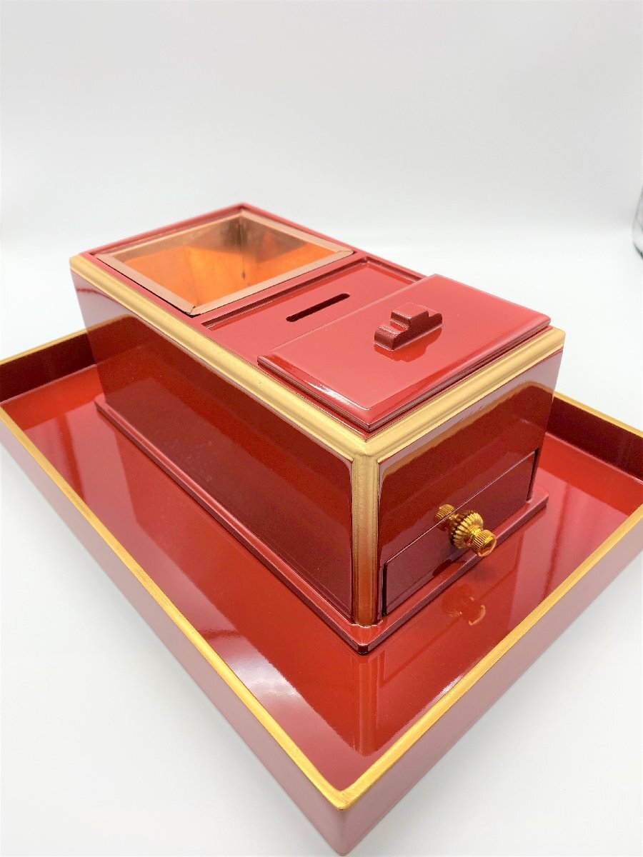 三枝堂】 新品 木製 朱塗 賽銭箱付き角香炉 7.0寸 香炉盆セット 三枝堂】 新品 木製 朱塗 賽銭箱付き角香炉 7.0寸 香炉盆セット