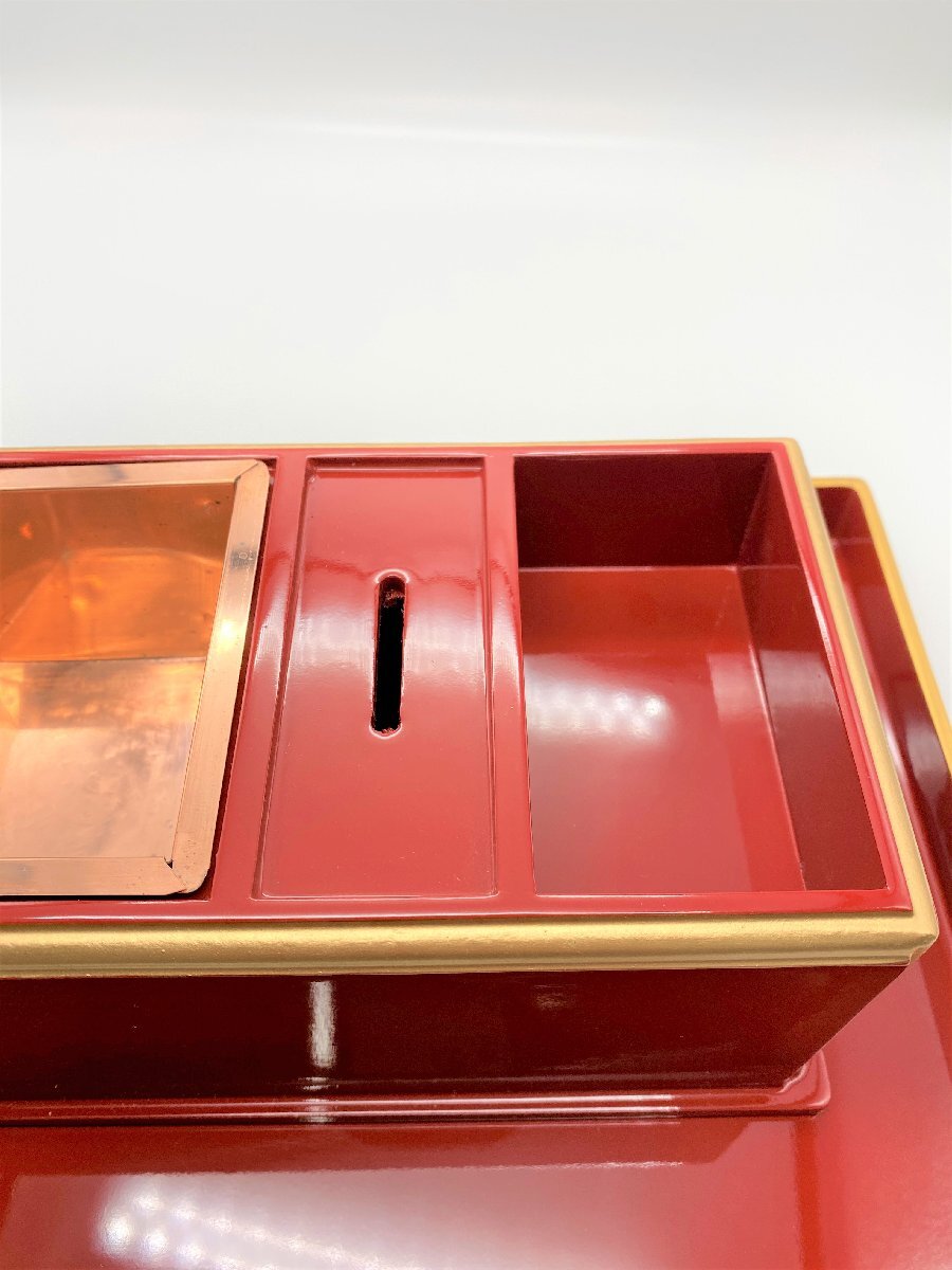 三枝堂】 新品 木製 朱塗 賽銭箱付き角香炉 7.0寸 香炉盆セット 三枝堂】 新品 木製 朱塗 賽銭箱付き角香炉 7.0寸 香炉盆セット