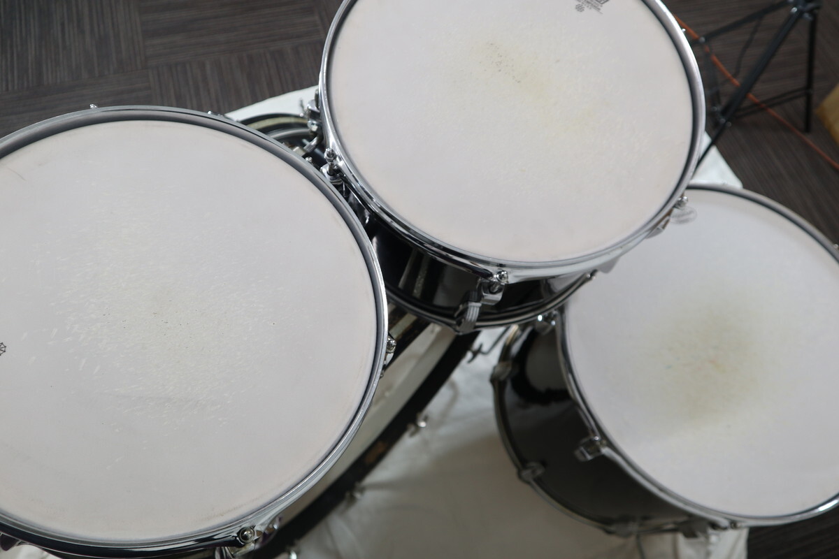VINTAGE LUDWIG 70年代 4點(diǎn)Set w/Tホルダー24x14BD、13x9TT、14x10TT、18x16FT Black Cortex