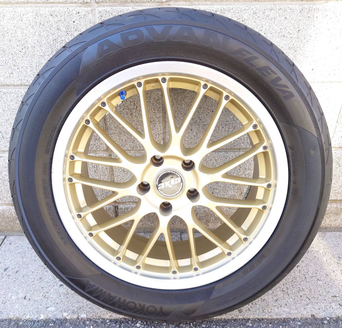 即決送料無料!! BBS LM風 GOLD メッシュアルミとバリ溝(2本未使用)タイヤ4本セット HINODEX axia YOKOHAMA ADVAN FLEVA V701 235/55R18_画像8