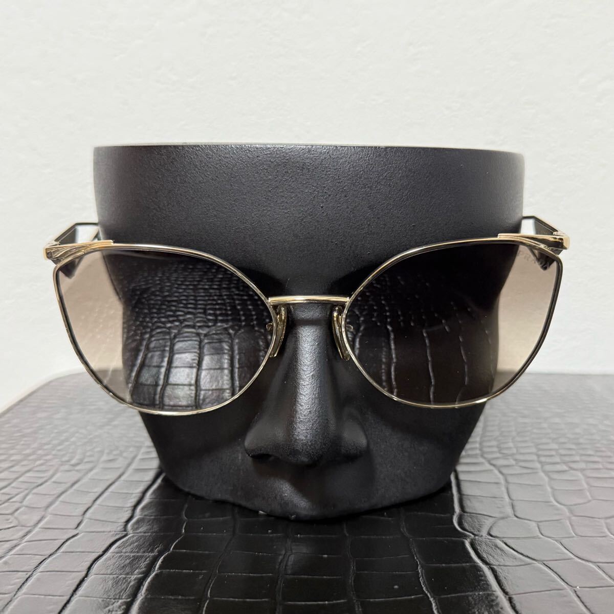PRADA プラダ シンボルサングラス ゴールドフレームブラウン PRADA プラダ シンボルサングラス ゴールドフレームブラウン
