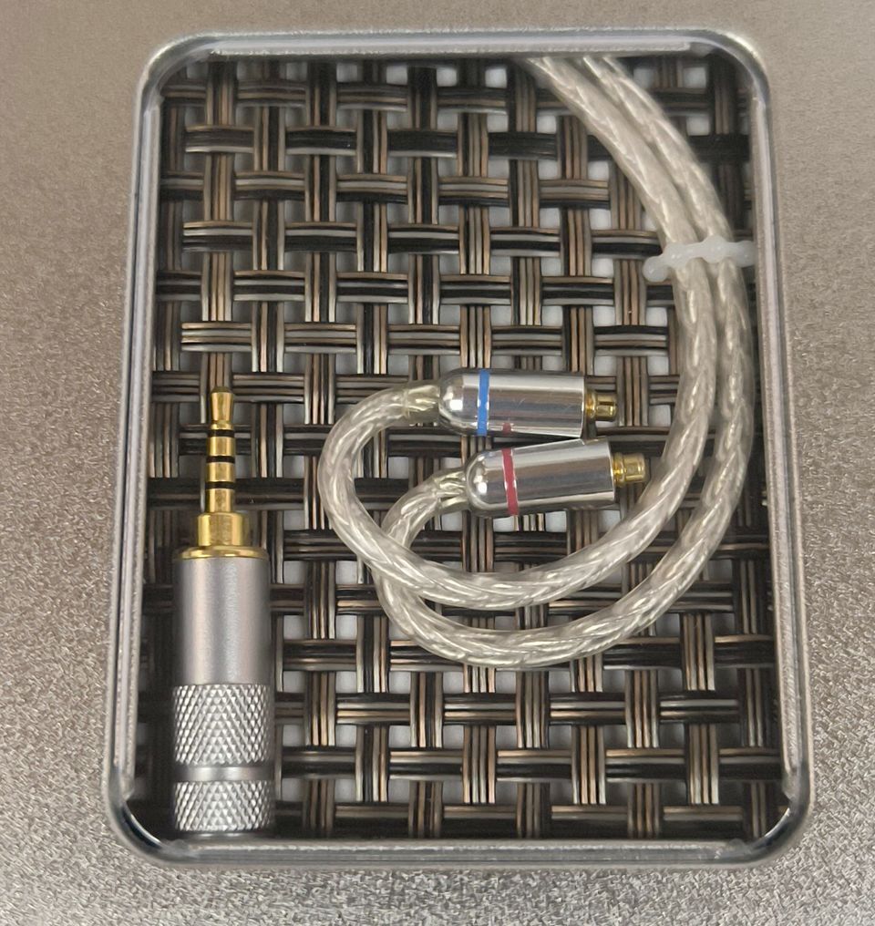 【送料無料】Sounds Good サウンズグッド 16芯ハンドメイド リケーブル MMCX-2.5mm WhiteSnake WS-MB_画像3