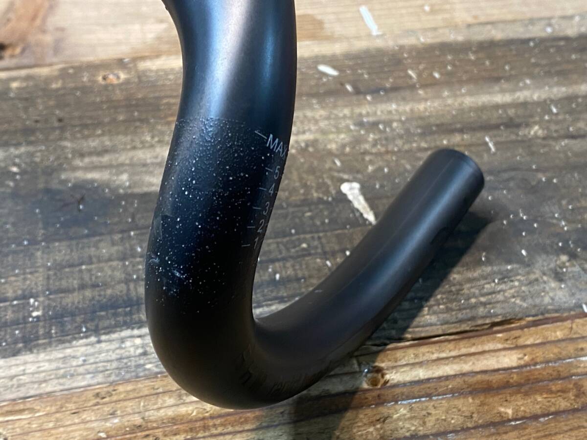 Fizik Cyrano R1 カーボン ドロップハンドル 400㎜ HD250202D Fizik Cyrano R1 カーボン ドロップハンドル 400㎜ HD250202D