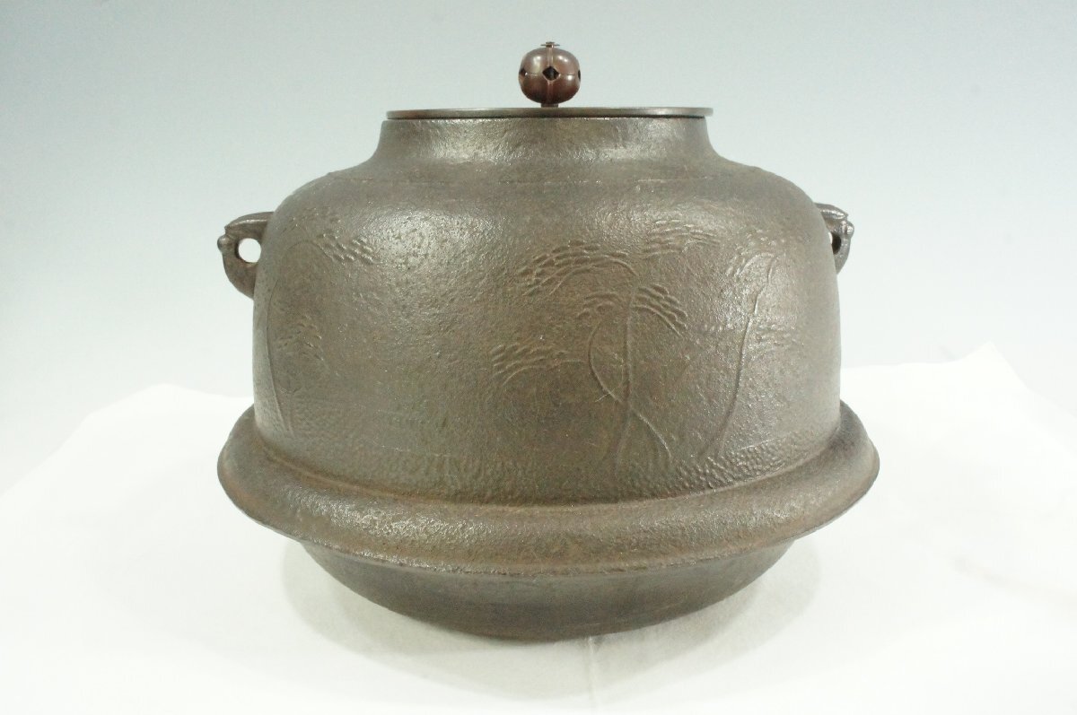 最終出品 T 人間国宝 釜師 高橋敬典 真形羽釜 浜松地紋 山形鋳物 最終出品 T 人間国宝 釜師 高橋敬典 真形羽釜 浜松地紋 山形鋳物