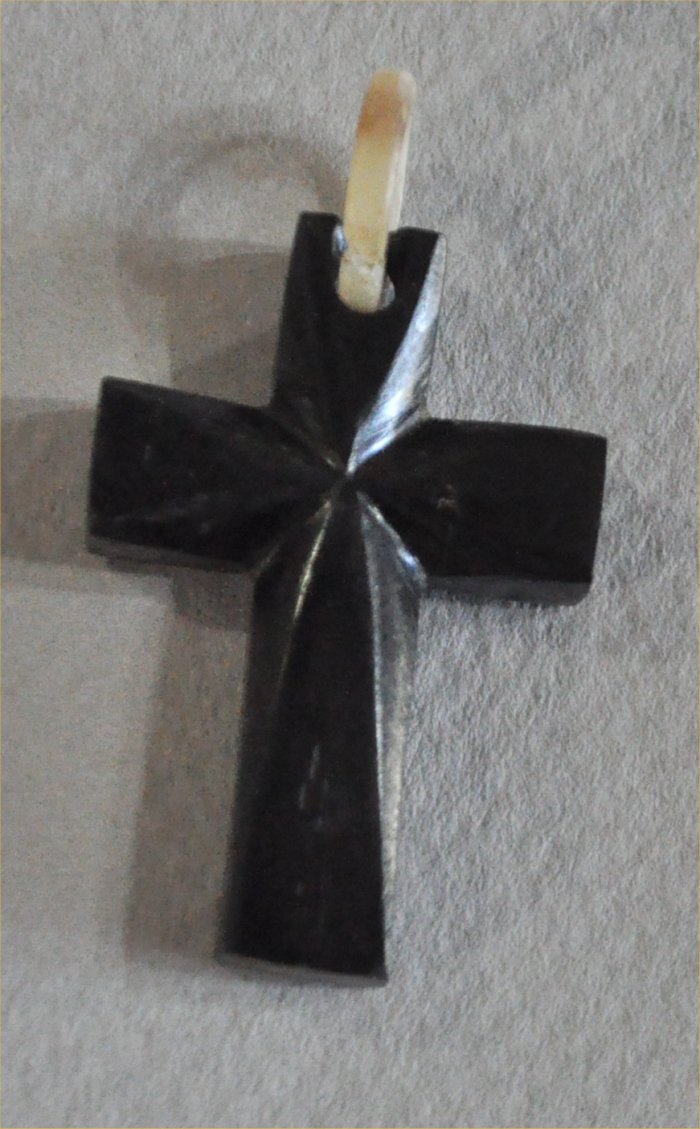  черное дерево. Cross подвеска head 