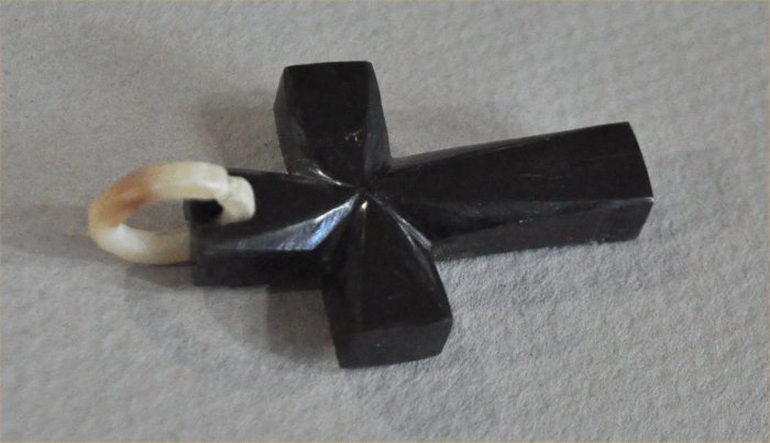  черное дерево. Cross подвеска head 