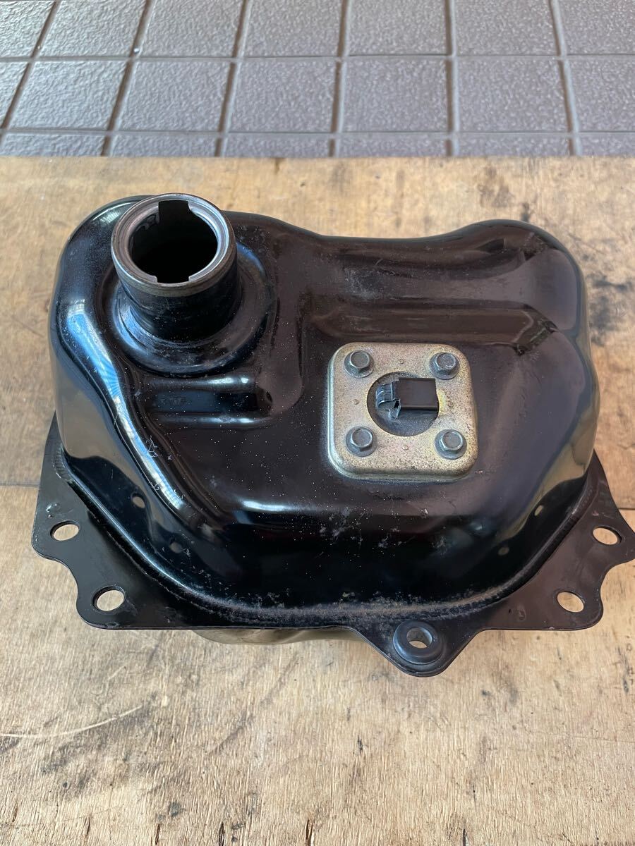 SA16J JOG ZR エボ リモコンジョグ ガソリンタンク タンク 燃料タンク_画像1