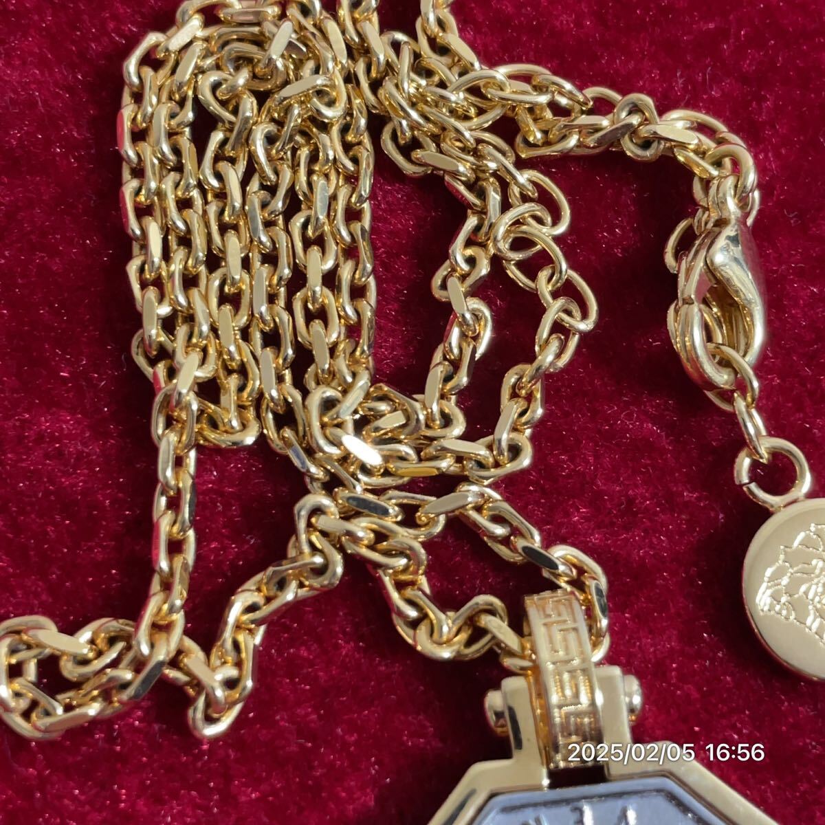 VERSACE ヴェルサーチ メデューサロゴ ゴールド×シルバーカラー ロングチェーン ペンダント ネックレス アクセサリー_画像4