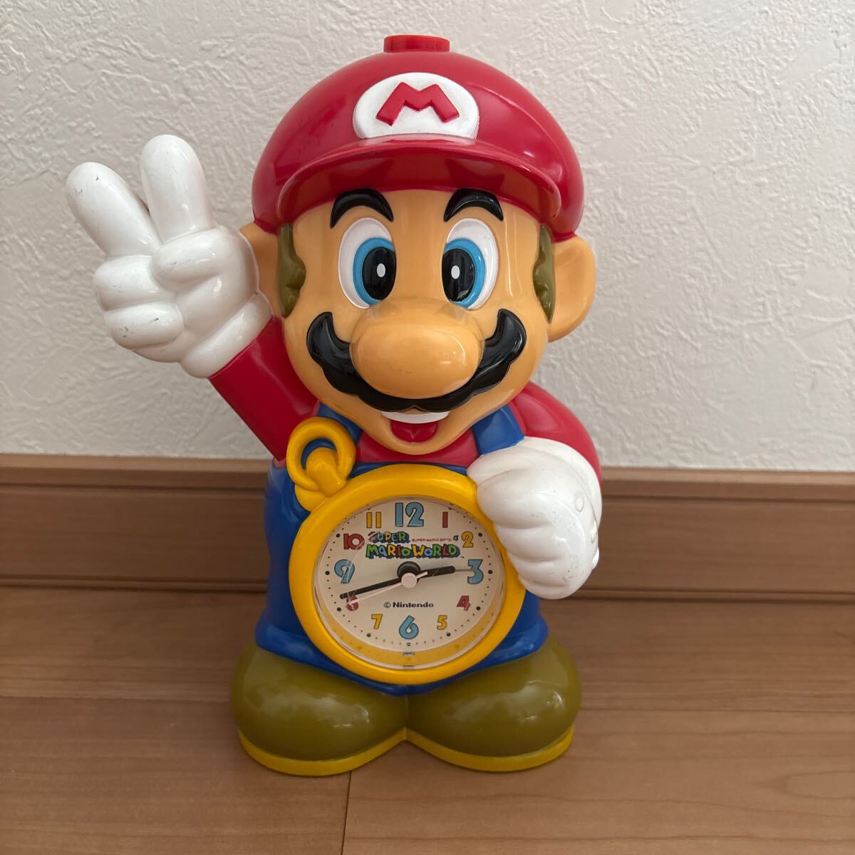 訳あり スーパーマリオワールド マリオ 目覚まし時計 置き時計 訳あり スーパーマリオワールド マリオ 目覚まし時計 置き時計