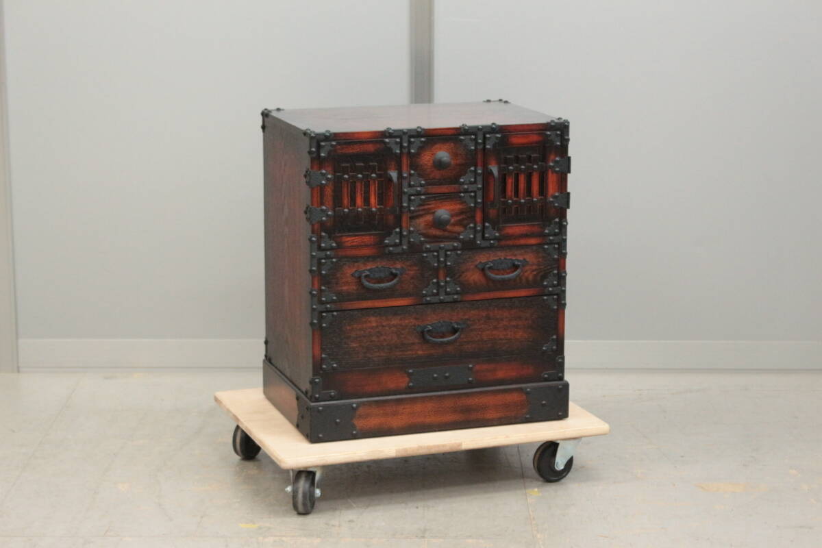 F0064 からくり箪笥 時代 十隠 カラクリ 鎌倉彫 民芸家具 和家具 F0064 からくり箪笥 時代 十隠 カラクリ 鎌倉彫 民芸家具 和家具