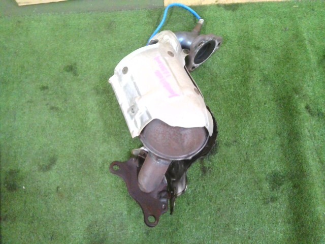 ルノー カングー ABA-KWH5F1 触媒 キャタライザー yatsu_画像1