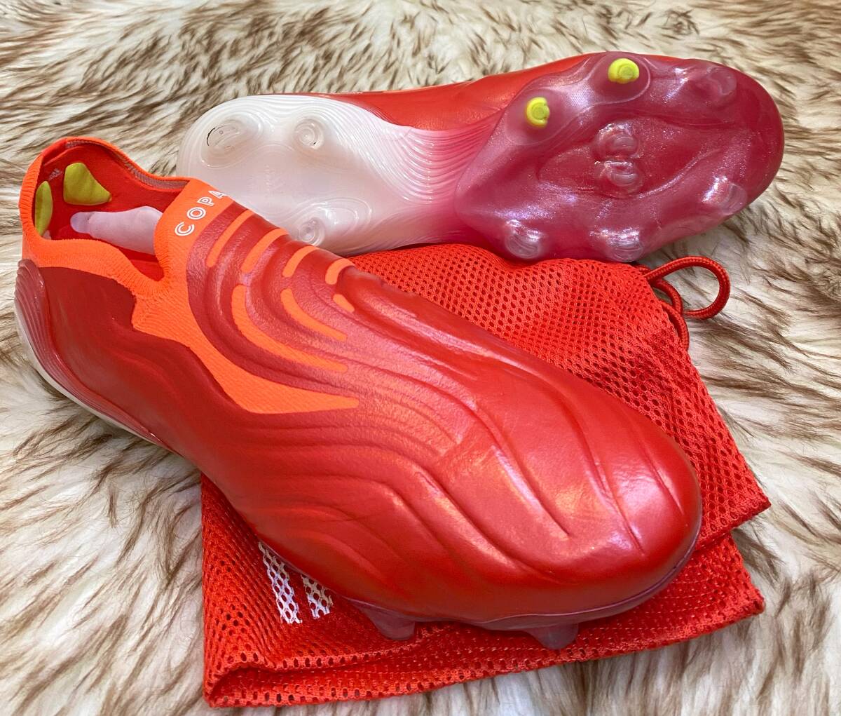 激安即決/プレミアムモデル/紐なし》adidas コパ センス FG + 激安即決/プレミアムモデル/紐なし》adidas コパ センス FG +