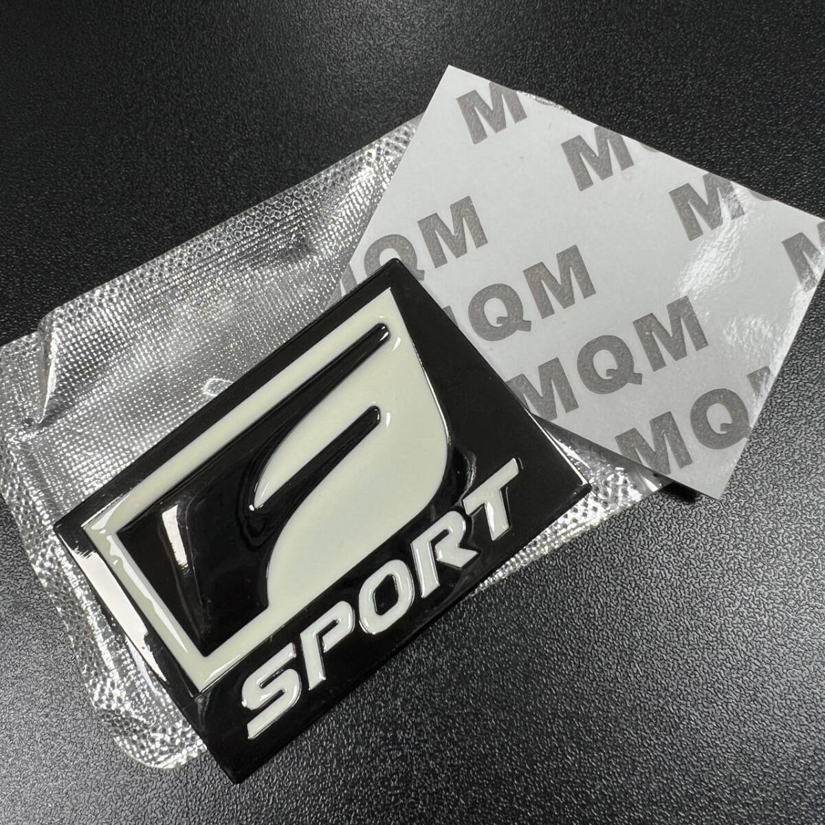 [在庫品] LEXUS F-SPORT(エフスポーツ) エンブレムプレート(大)　縦4.5cm×橫6.5cm×厚さ1ｍｍ レクサス 