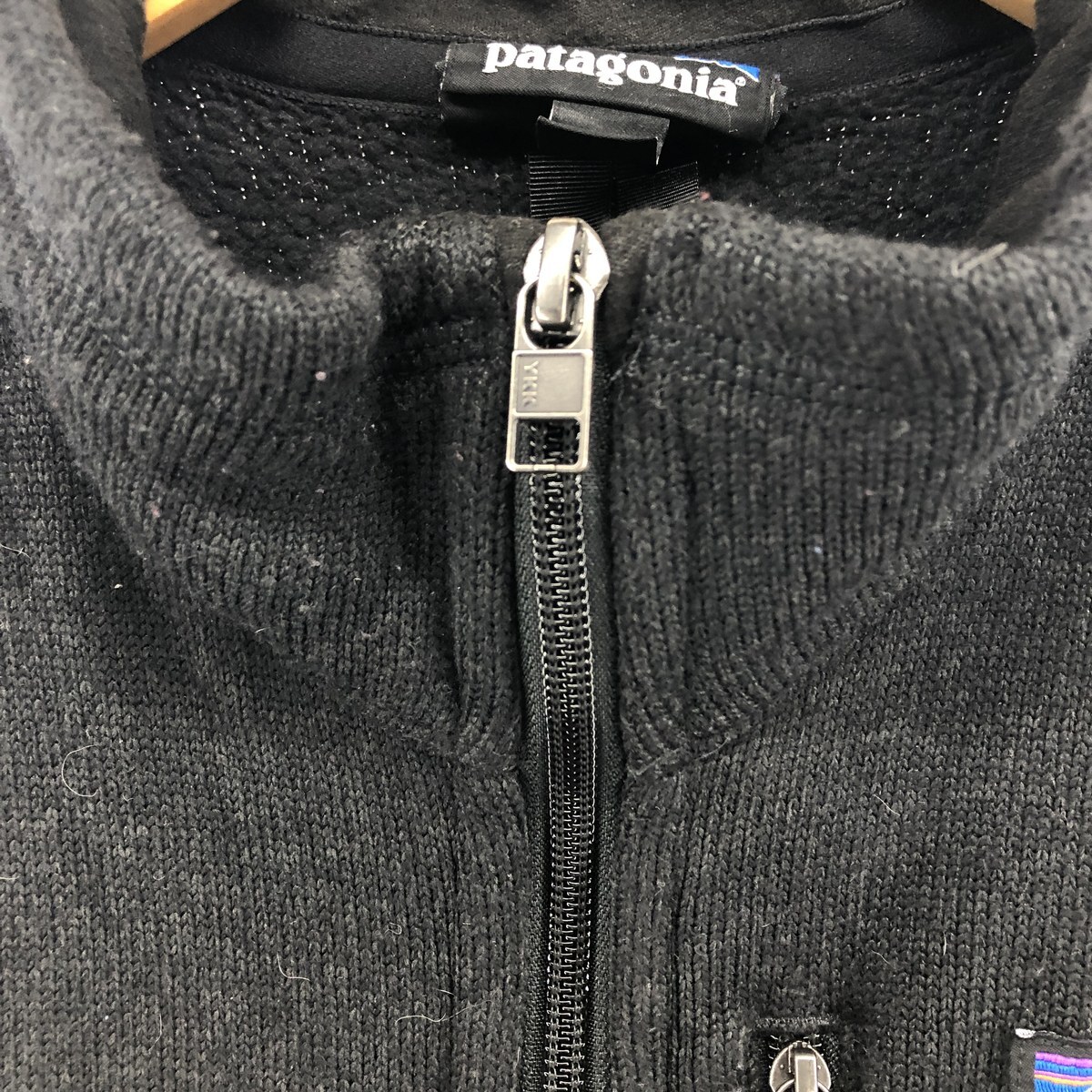 ☆'01 下押し パタゴニア R4 ベスト (XS) 刺繍タグ USA製 黒×紫 ☆'01 下押し パタゴニア R4 ベスト (XS) 刺繍タグ USA製 黒×紫