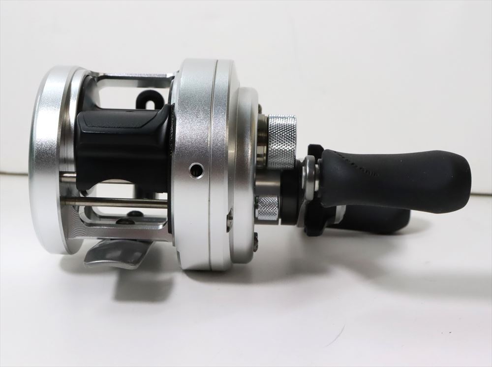 シマノ 12 カルカッタ 100 未使用保管品 SHIMANO CALCUTTA A4465 シマノ 12 カルカッタ 100 未使用保管品 SHIMANO CALCUTTA A4465