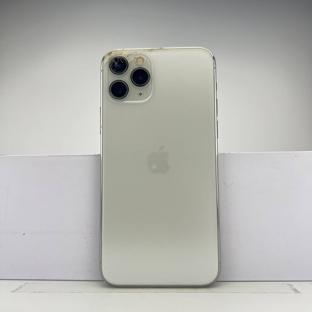 iPhone 11 Pro 256GB シルバー SIMフリー 訳あり品 ジャンク iPhone 11 Pro 256GB シルバー SIMフリー 訳あり品 ジャンク