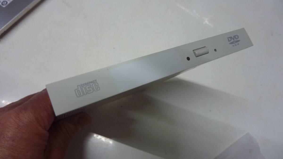 中古 動作品 NECのMEシリーズ内蔵 DVD-ROMドライブ 再生専用 モデルNo.UJ8C0 / UJ8CO 取付金具付き 管理番号B548_画像7