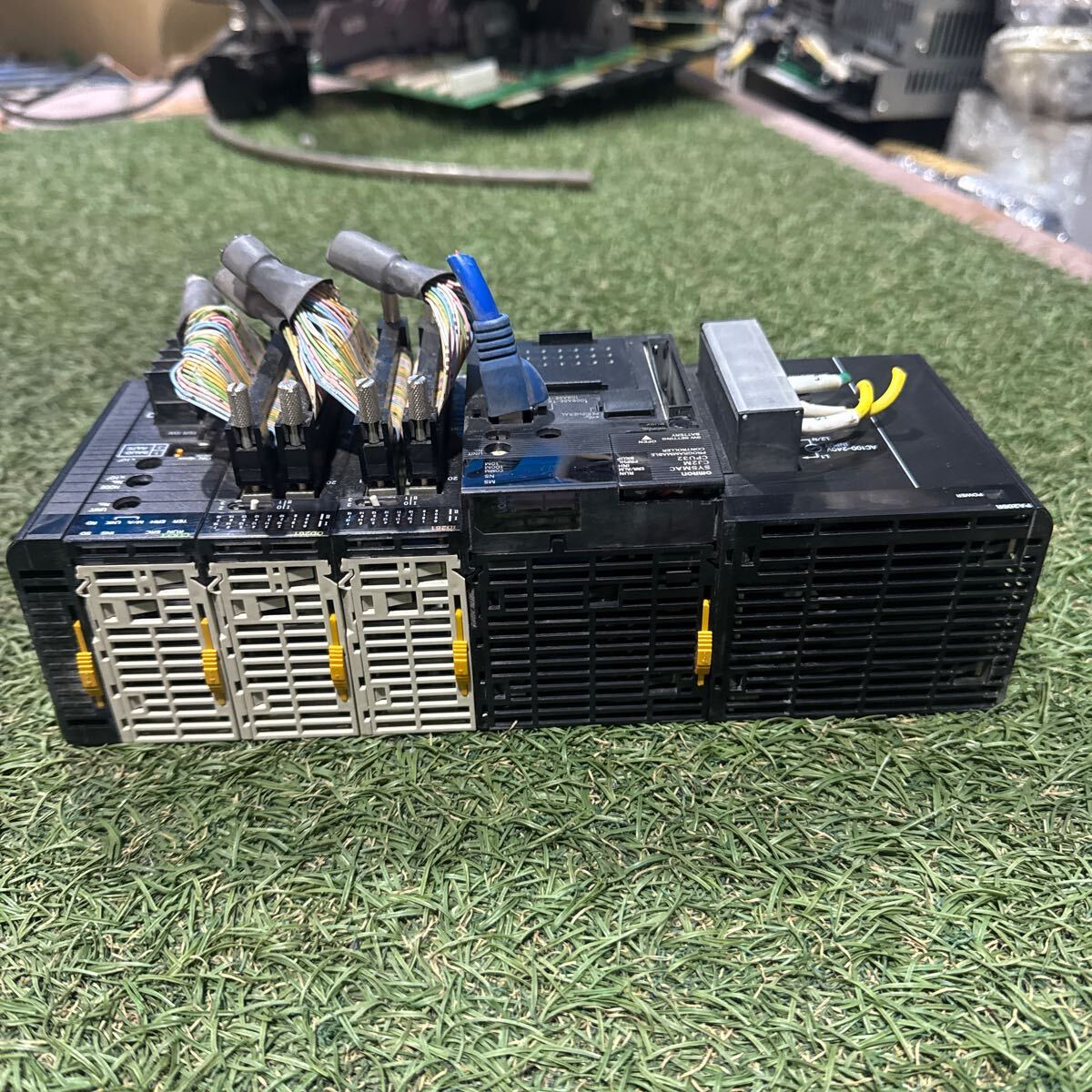 5B035 OMRON CJ1W-PA205R CJ2M CPU32//CLK23 //OD261// ID261si- талон sa гарантия работы in voice соответствует 