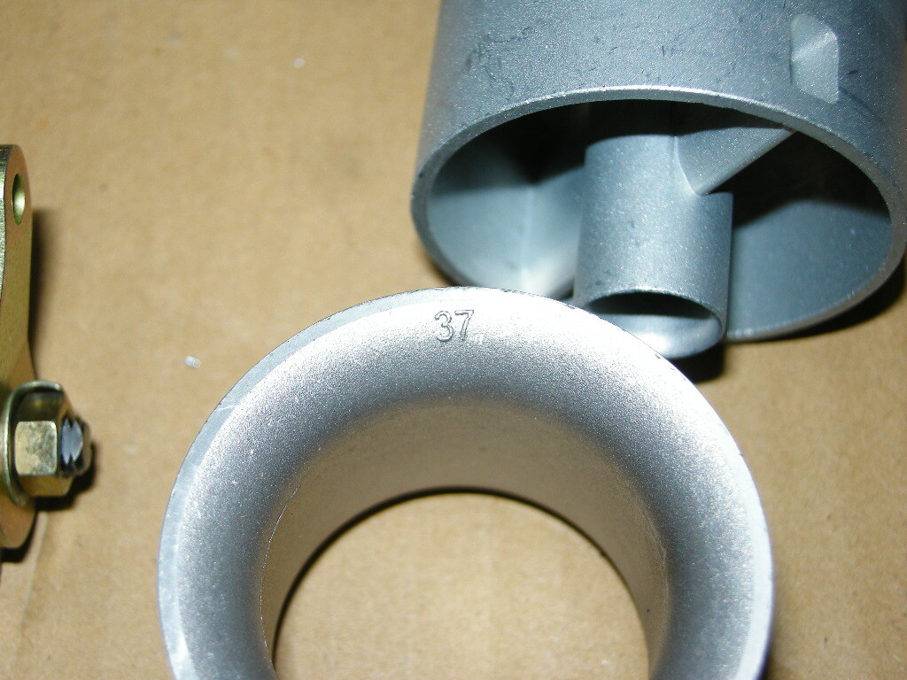 ベンチュリ―37mm、作り粗いです。