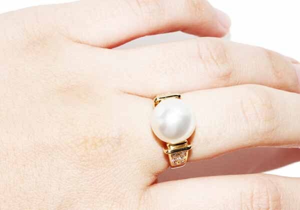 指輪 K18YG パール(真珠)11.6ミリ ダイヤ0.25ct
