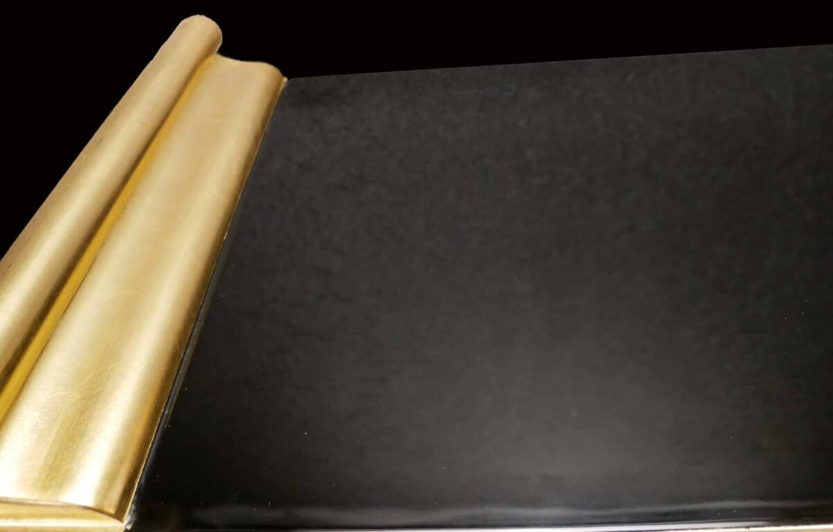 収集品 寺院用の和讃卓 国産最高級前面金裏金 高さ41.4㎝ 幅54.4 収集品 寺院用の和讃卓 国産最高級前面金裏金 高さ41.4㎝ 幅54.4