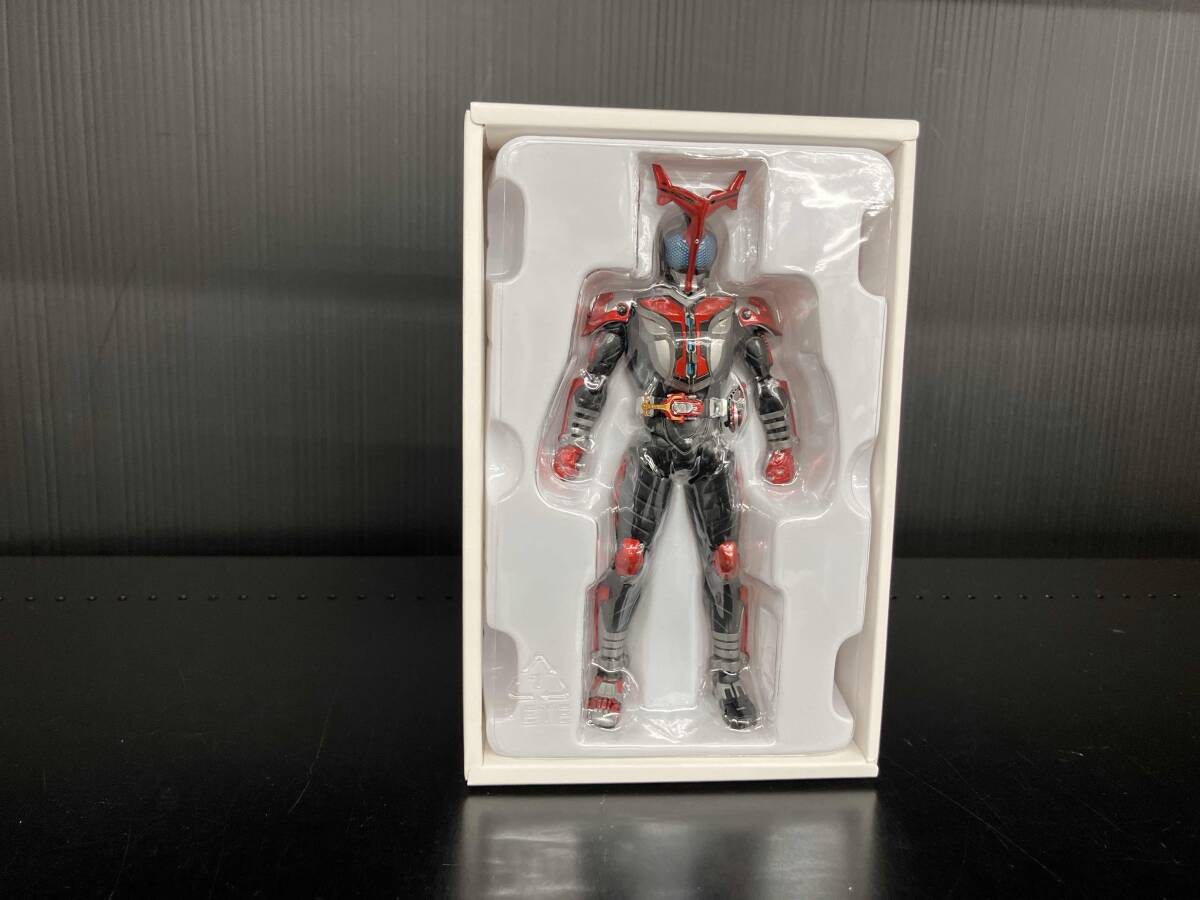 S.H.Figuarts(真骨彫製法) 仮面ライダーカブト ハイパーフォーム S.H.Figuarts(真骨彫製法) 仮面ライダーカブト ハイパーフォーム