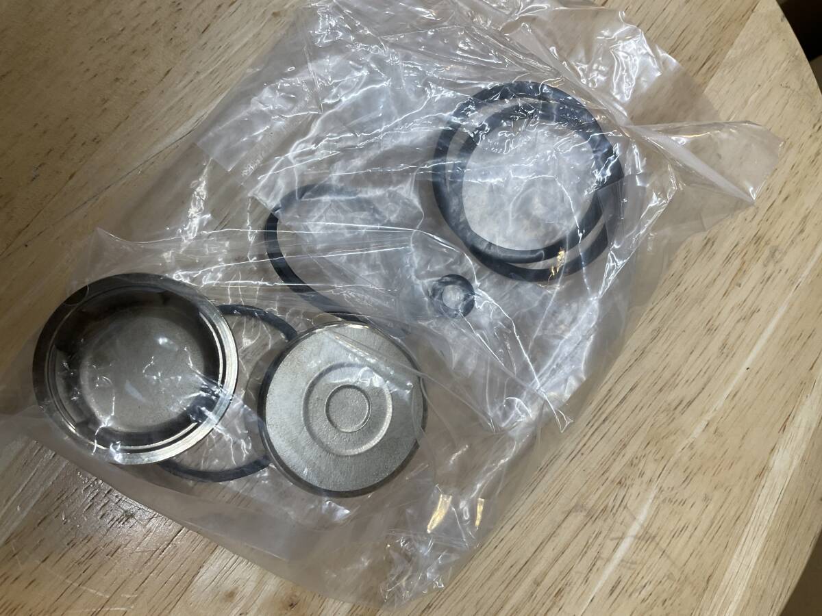 SUZUKI　GSX750FW/FX　ピストンセット　純正　69100-05850　　　　　　　　　　　　　　　　　　　　　　　　　　　　S:青BOX①　2502