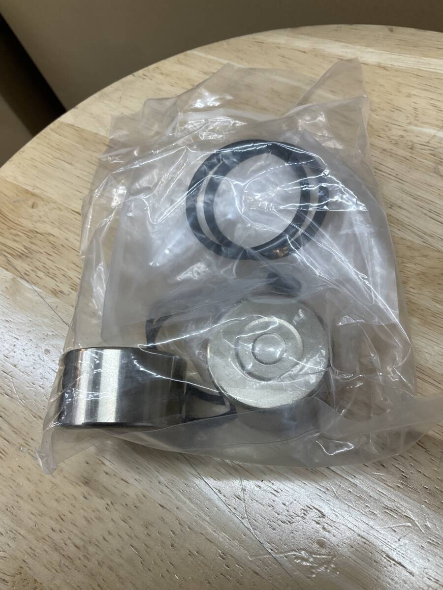 SUZUKI　GSX750FW/FX　ピストンセット　純正　69100-05850　　　　　　　　　　　　　　　　　　　　　　　　　　　　S:青BOX①　2502