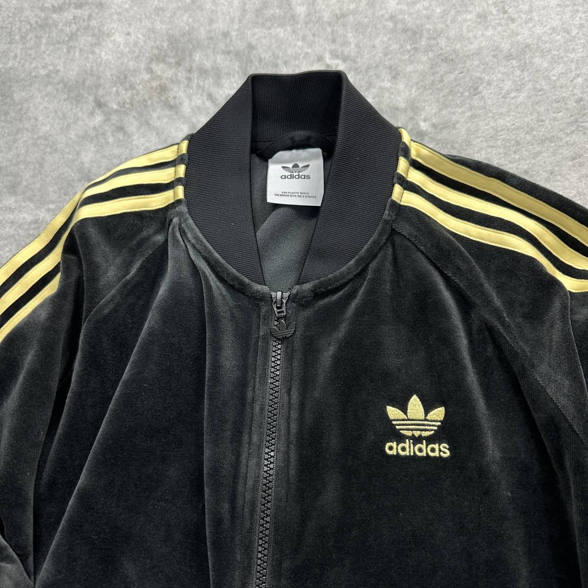 ベロア】新品未使用 adidas Originals L/Mサイズ アディダス ベロア】新品未使用 adidas Originals L/Mサイズ アディダス