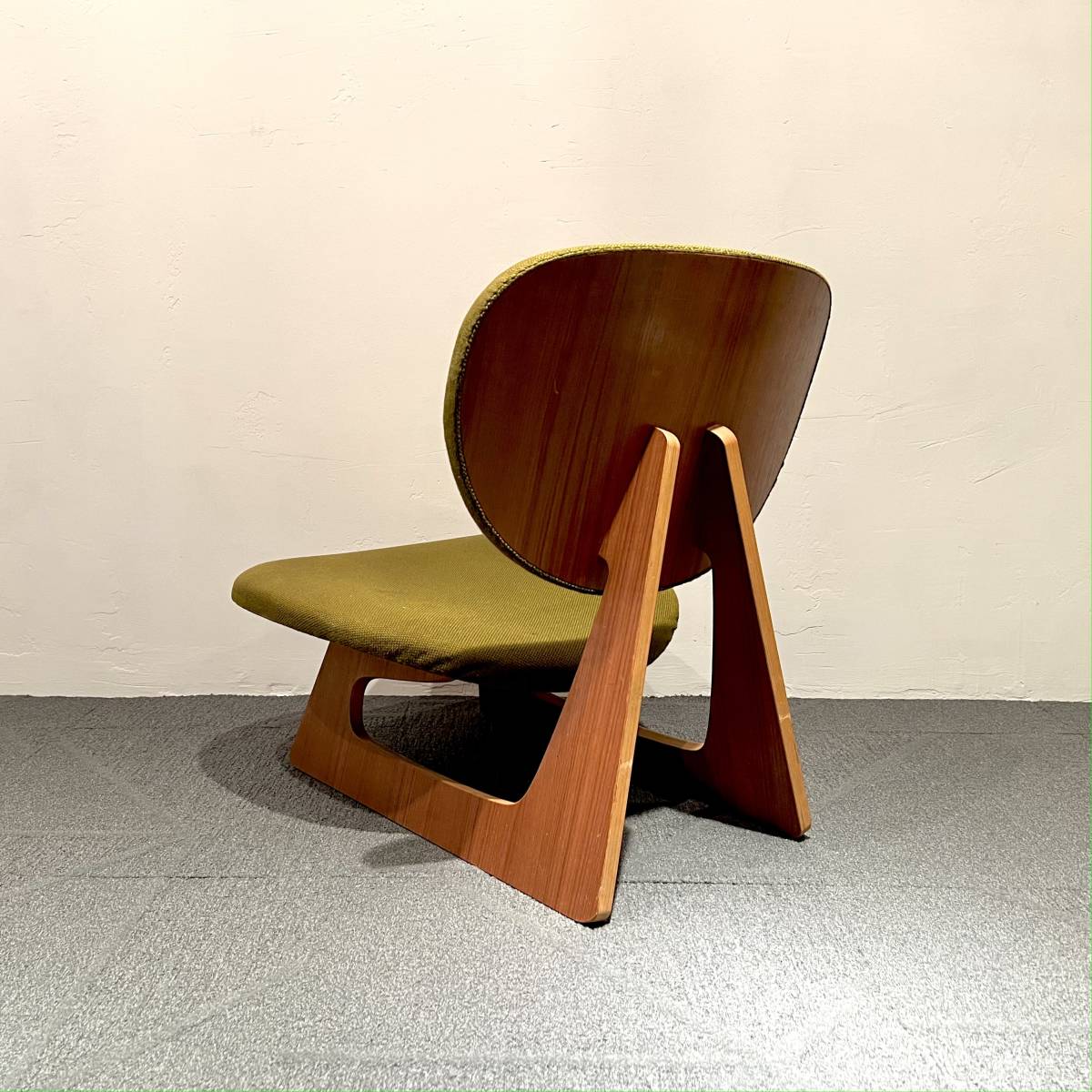 稀少 初期 ビンテージ 天童木工 tendo mokko 低座イス 坂倉(cāng)準(zhǔn)三建筑研究所 junzo sakakura 擔(dān)當(dāng) 長(zhǎng)大作 daisaku cho