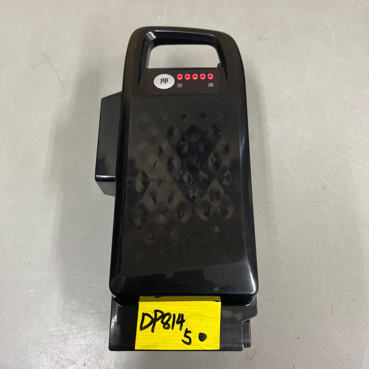 パナソニック電動アシスト自転車バッテリー8ah長押し5点灯、直接引き取り可 パナソニック電動アシスト自転車バッテリー8ah長押し5点灯、直接