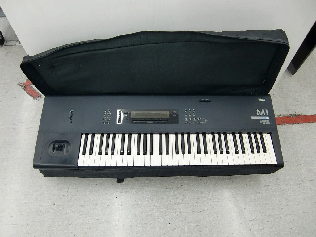 名機 KORG M1 コルグ シンセサイザー 動作品 値下げOK 期間限定セール コルグ KORG 【ジャンク】 シンセサイザー M1