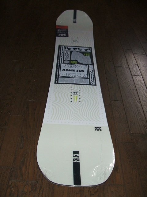 132㎝ フラット ロッカー ゼロキャンバー JIB ROCKER THE VANDAL 132㎝ フラット ロッカー ゼロキャンバー JIB ROCKER THE VANDAL