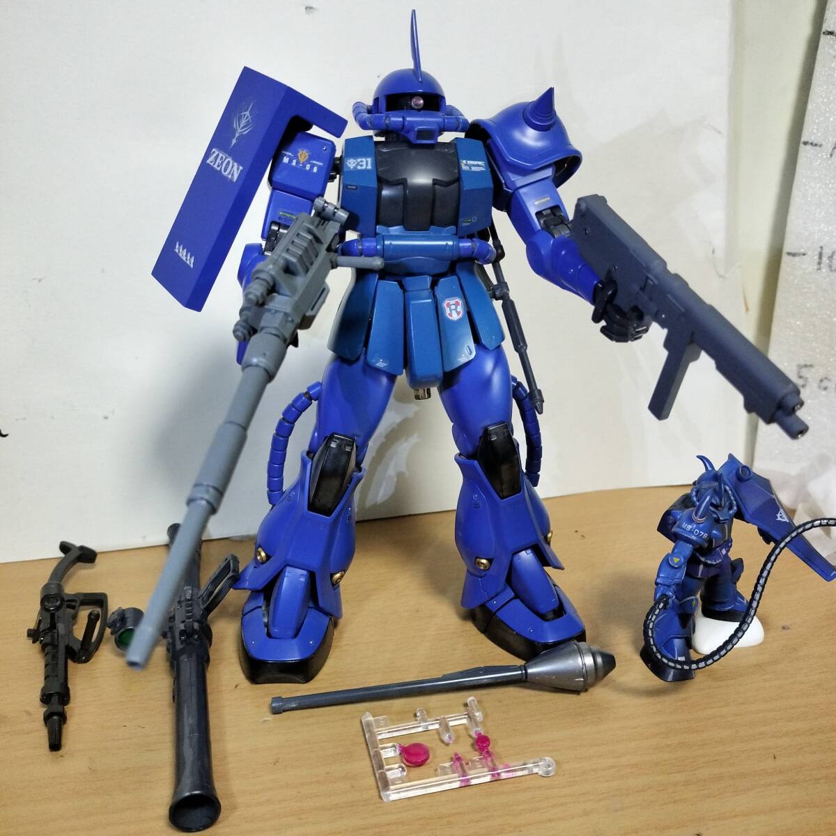 MG 1/100 MS-06S ザクⅡ F型 ver2.0 ランバ・ラル専用 塗装 完成 MG 1/100 MS-06S ザクⅡ F型 ver2.0 ランバ・ラル専用 塗装 完成