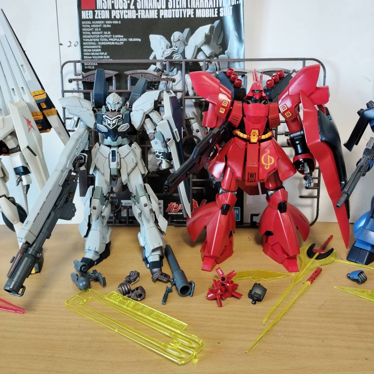 新しいブランド HGUC ギラ シナンジュ・スタイン サザビー νガンダム 1/144 完成品