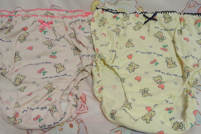 PA512　130だけど大人もはける クマとハートとチェリーの?女児用ショーツ２枚組　ピンク?クリーム　130サイズ　新品
