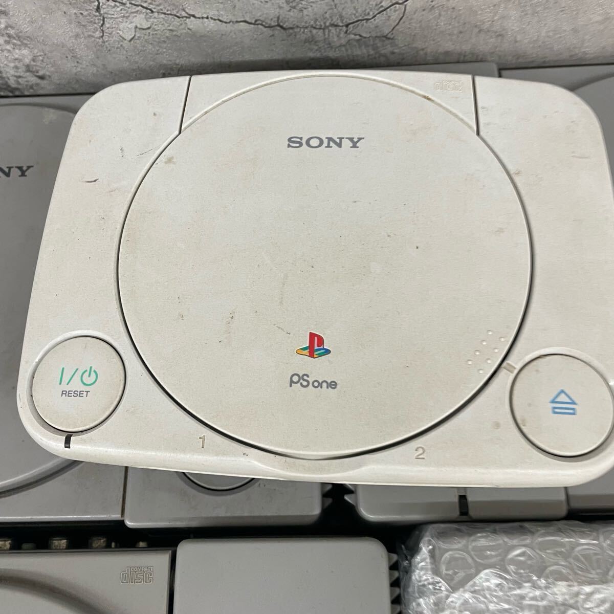 SONY プレイステーション 初代 まとめ売り 21台 ジャンク SONY プレイステーション 初代 まとめ売り 21台 ジャンク