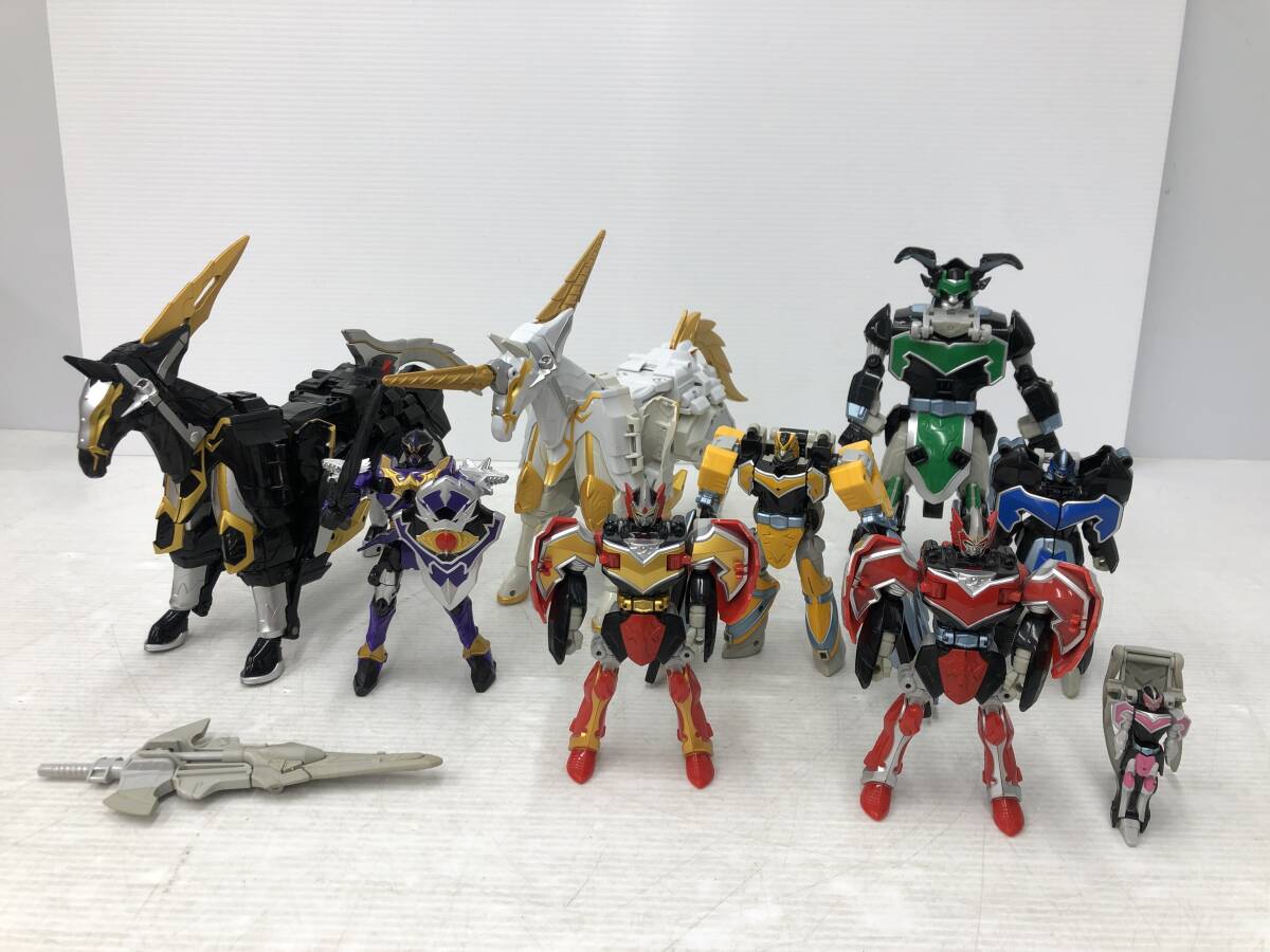 DX戦隊ロボ 5体セット（マジキング、ウルカイザー、セイントカイザー 他) 魔法戦隊マジレンジャー】DXマジキング＆ウルカイザー