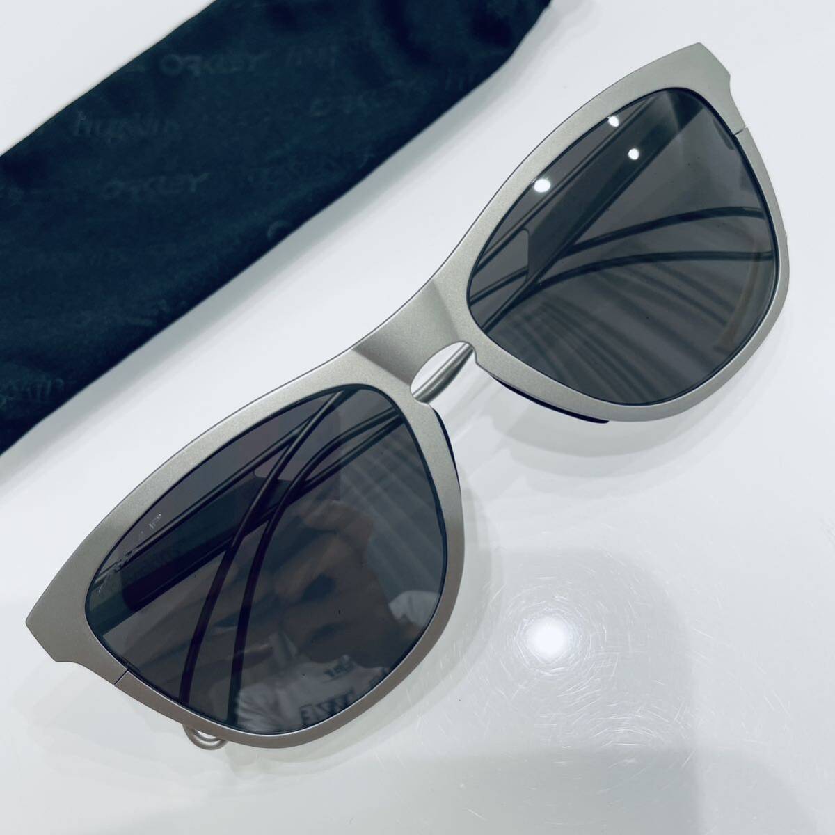 ◇激レア!6.6万!偏光レンズ 日本製 チタン製 Oakley ◇激レア!6.6万!偏光レンズ 日本製 チタン製 Oakley