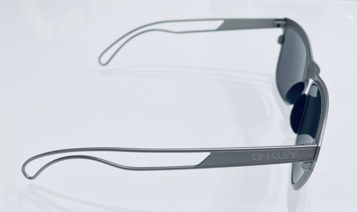 ◇激レア!6.6万!偏光レンズ 日本製 チタン製 Oakley ◇激レア!6.6万!偏光レンズ 日本製 チタン製 Oakley