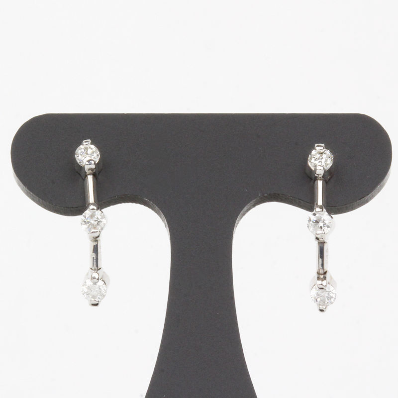 K14/10WG ダイヤモンド トリロジー ピアス 0.15ct/0.15ct ホワイトゴールド 両耳用 30060