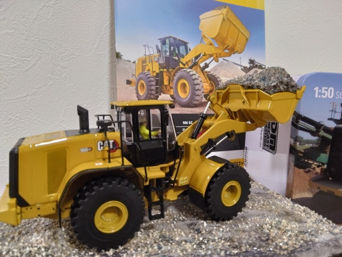 CAT キャタピラー 966 ローダー 1/50 建設機械 砂利砕石積込み CAT キャタピラー 966 ローダー 1/50 建設機械 砂利砕石積込み