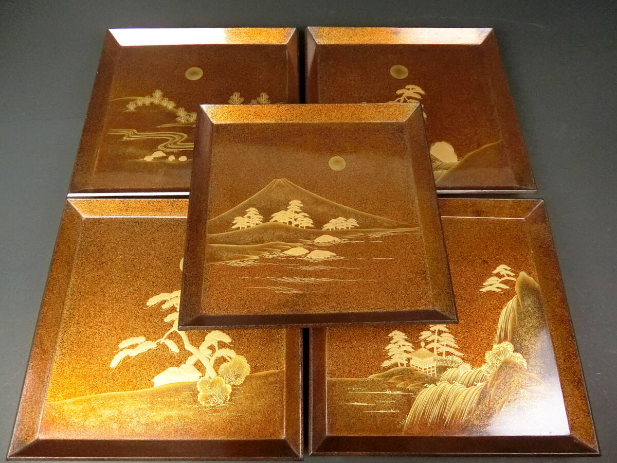 時代 木製 輪島塗 梨地 金蒔絵 図替わり 角膳 5客(明治時代) 時代 木製 輪島塗 梨地 金蒔絵 図替わり 角膳 5客(明治時代)