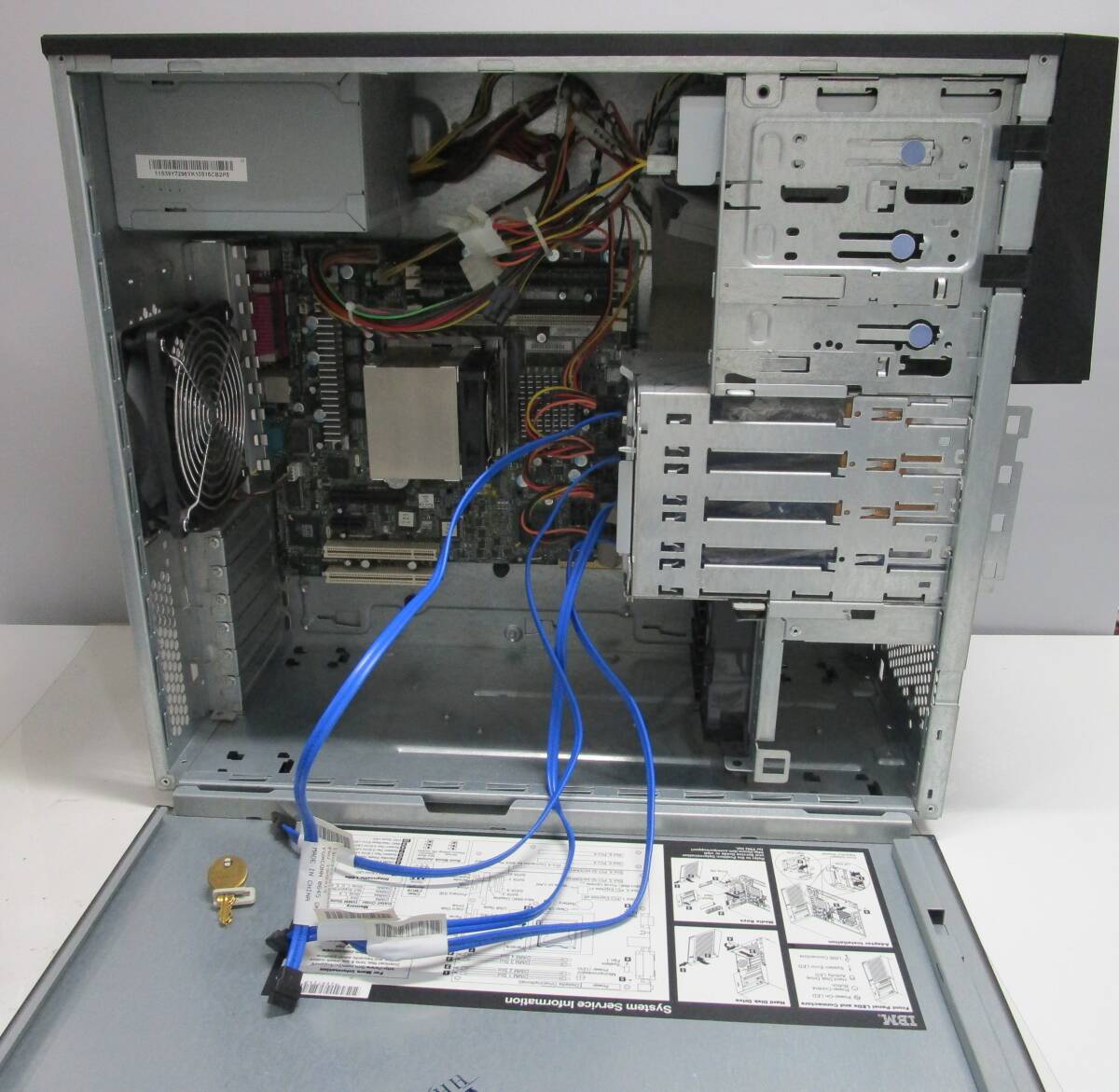 【送料無(wú)料】IBM xSeries 206m MT-M8485-PAR タワー型 IAサーバ HDDなし 中古品