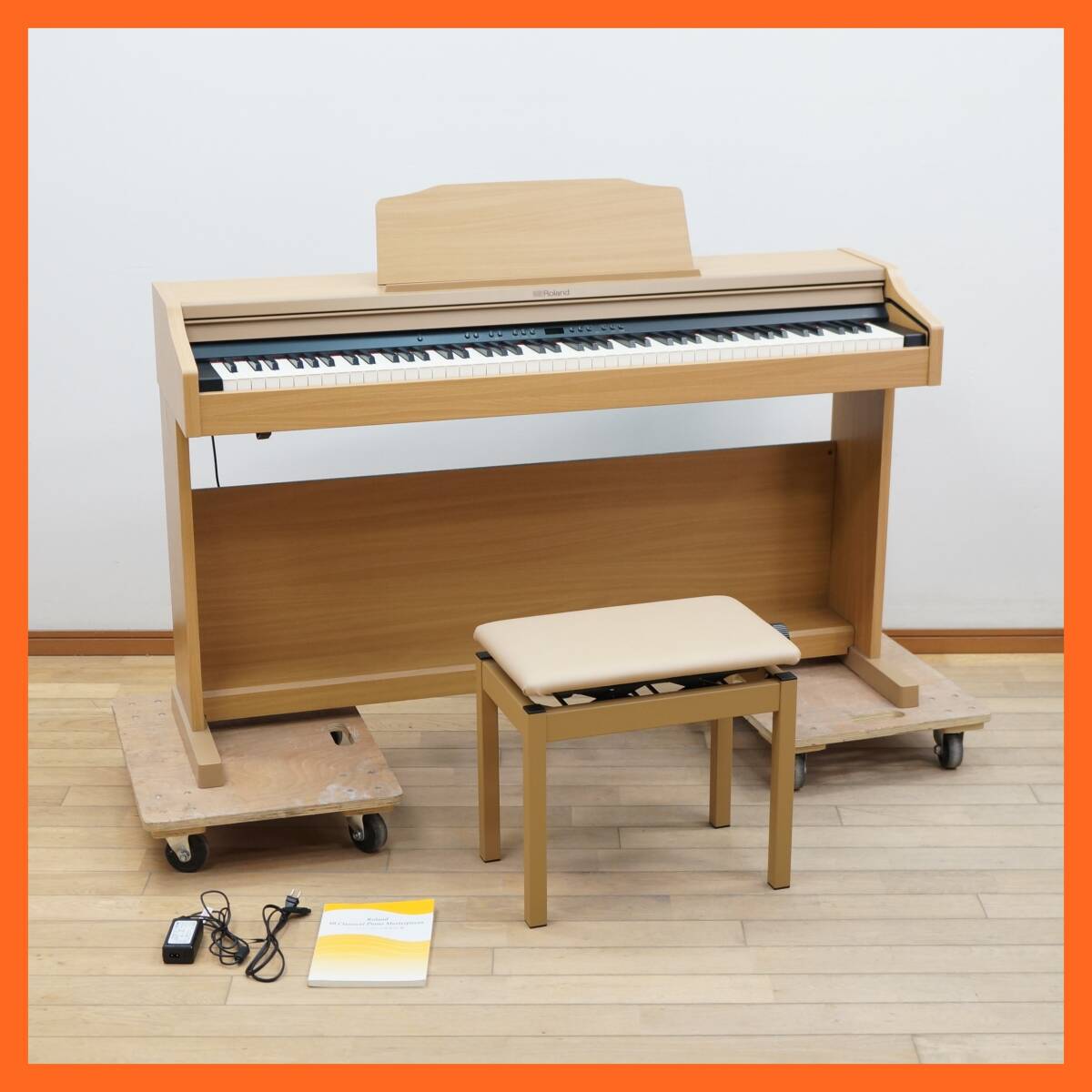 東ハ:【Roland/ローランド】電子ピアノ RP501R-NB 88鍵 東ハ:【Roland/ローランド】電子ピアノ RP501R-NB 88鍵