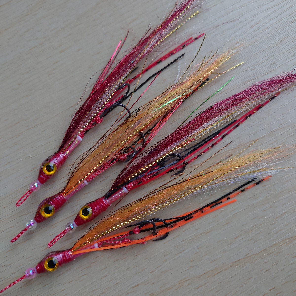 □□タイラバネクタイ冬春真鯛（イワシパターン）ロックフイッシュリグ紅牙SaqSasフック装着オレンジ・レッド系4匹セット即日発送！□□_画像1