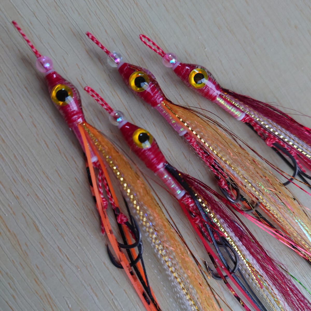 □□タイラバネクタイ冬春真鯛（イワシパターン）ロックフイッシュリグ紅牙SaqSasフック装着オレンジ・レッド系4匹セット即日発送！□□_画像2