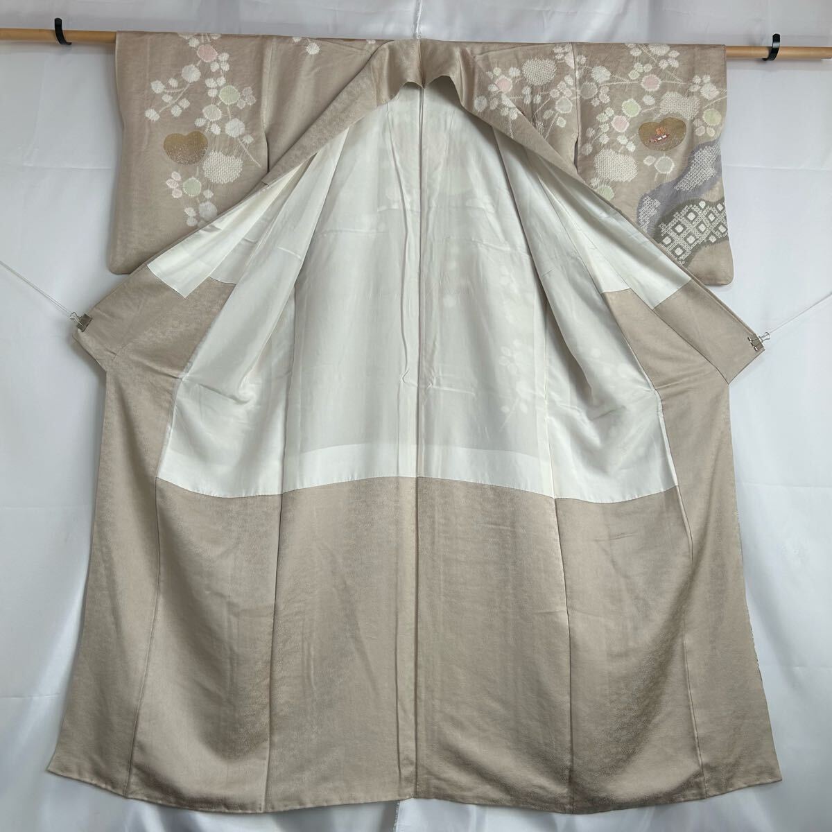 W941 絞り染め 蘇州刺繍 スワトウ刺繍 垂れ梅 豪華訪問着 総絞り W941 絞り染め 蘇州刺繍 スワトウ刺繍 垂れ梅 豪華訪問着 総絞り