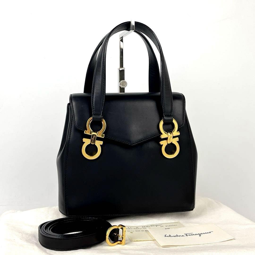 良品 フェラガモ 2way ショルダーバッグ ゴールド金具 自立 斜め 良品 フェラガモ 2way ショルダーバッグ ゴールド金具 自立 斜め